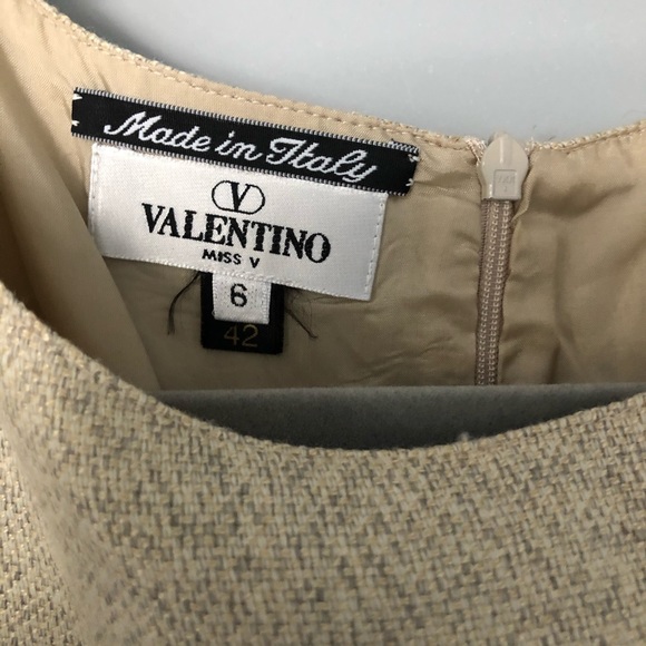 Valentino cream tweed sleeveless shift dress - Picture 4 of 7